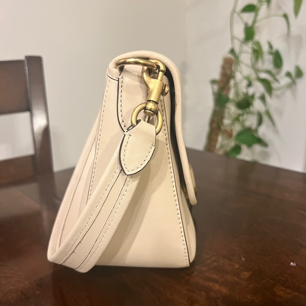 Cream Leather Shoulder Bag - Picture 2 of 14